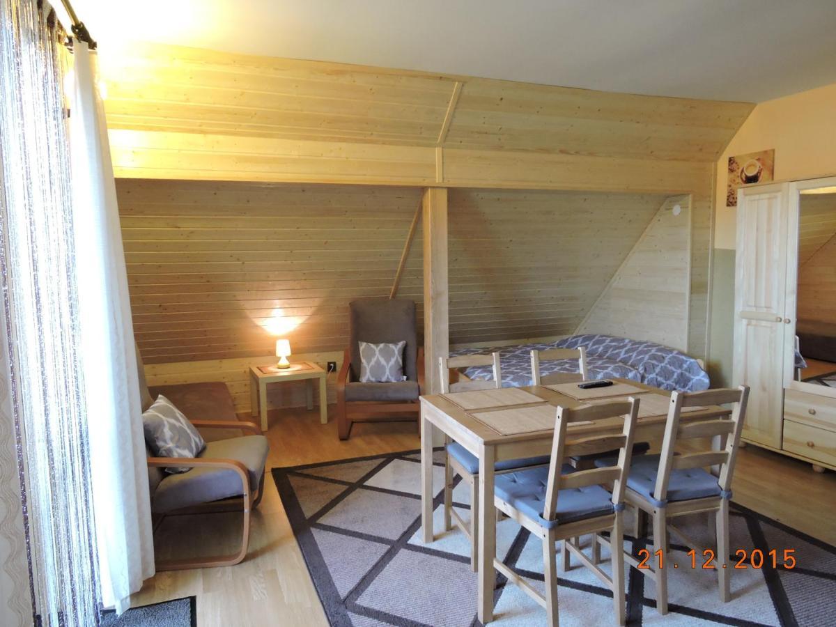 Olimp Pokoje I Apartamenty 슈차이르크 외부 사진