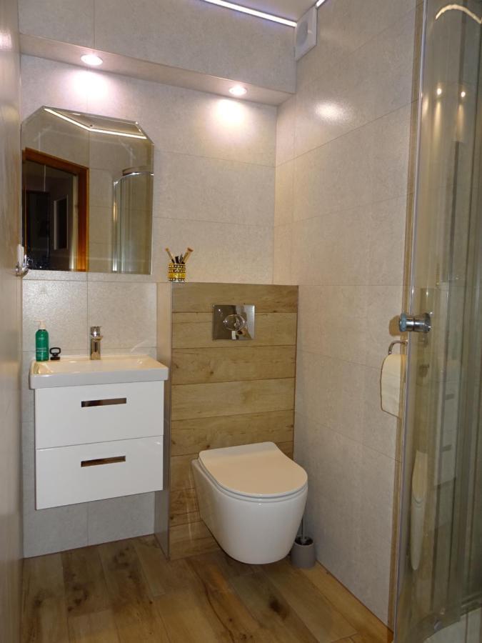 Olimp Pokoje I Apartamenty 슈차이르크 외부 사진
