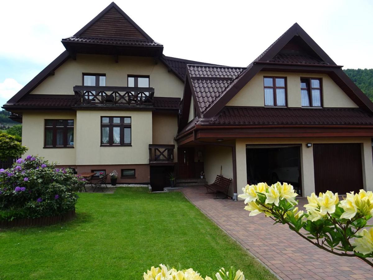 Olimp Pokoje I Apartamenty 슈차이르크 외부 사진