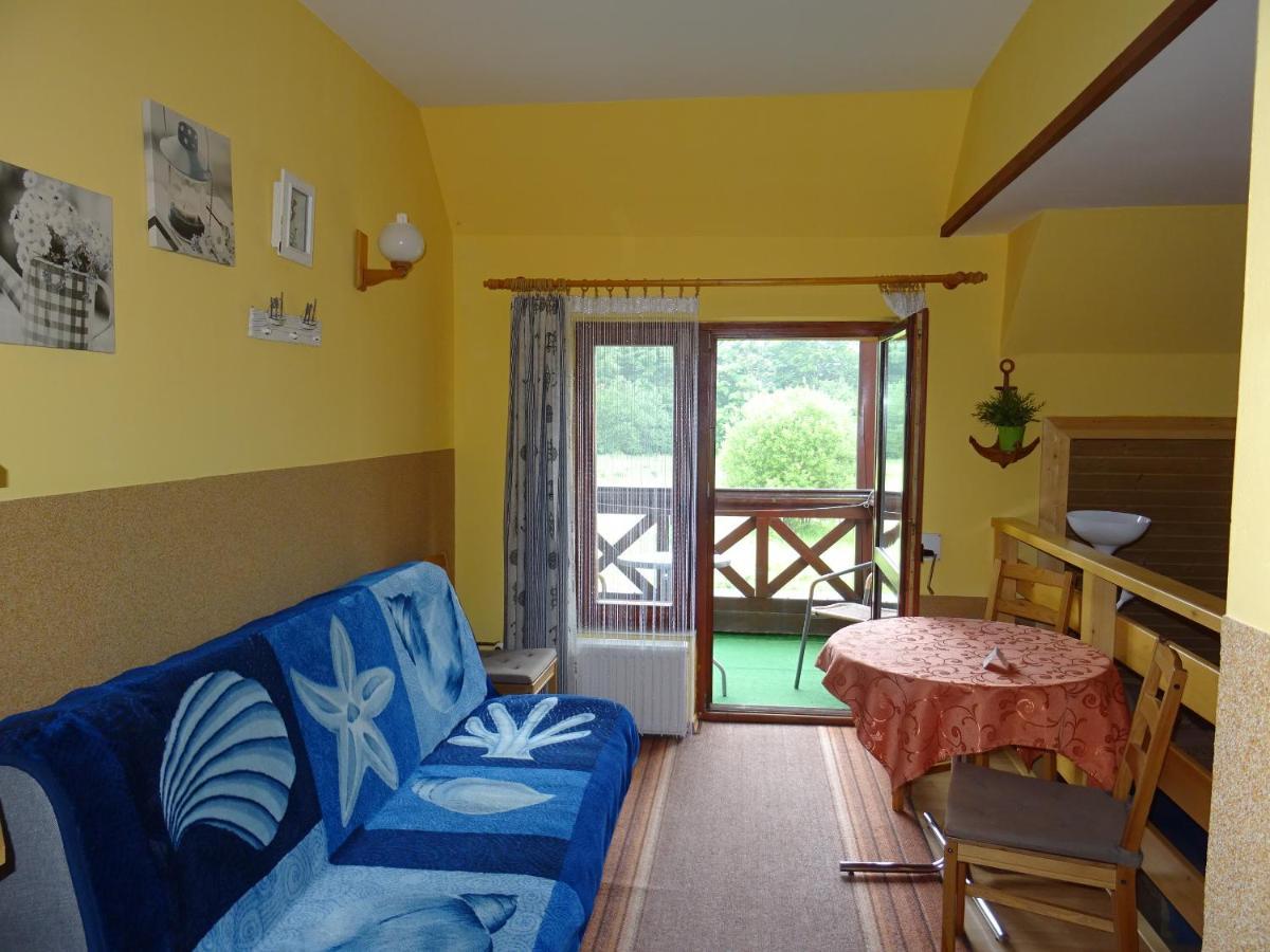 Olimp Pokoje I Apartamenty 슈차이르크 외부 사진