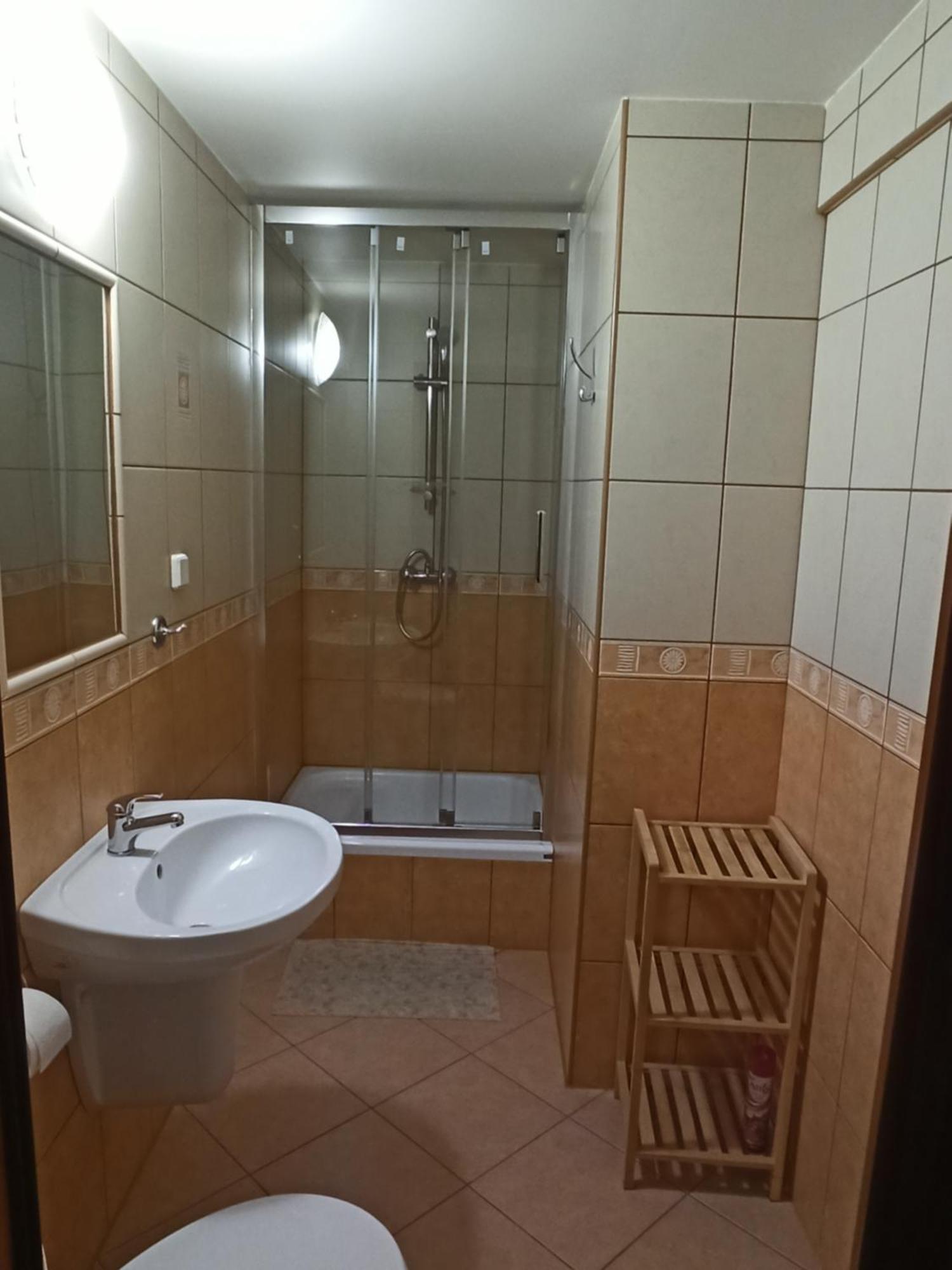 Olimp Pokoje I Apartamenty 슈차이르크 외부 사진