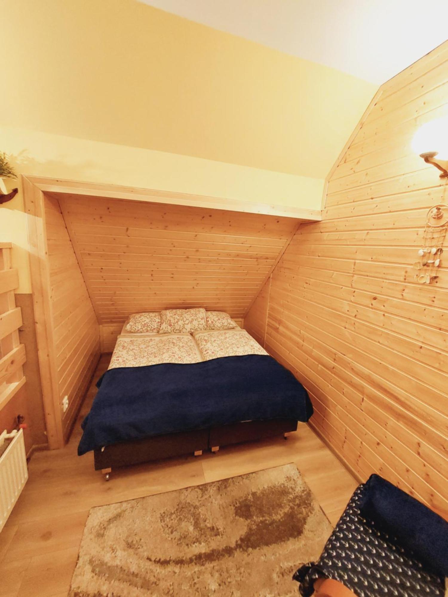 Olimp Pokoje I Apartamenty 슈차이르크 외부 사진