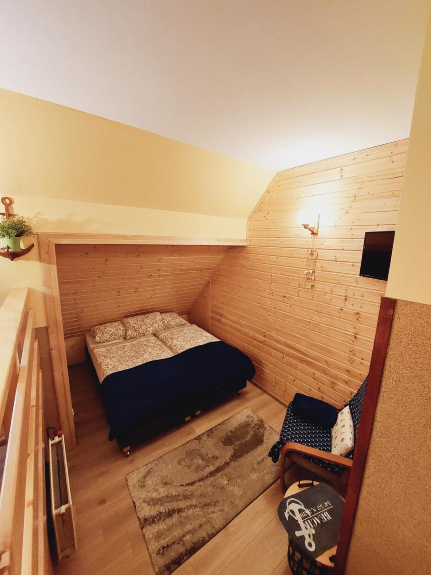 Olimp Pokoje I Apartamenty 슈차이르크 외부 사진