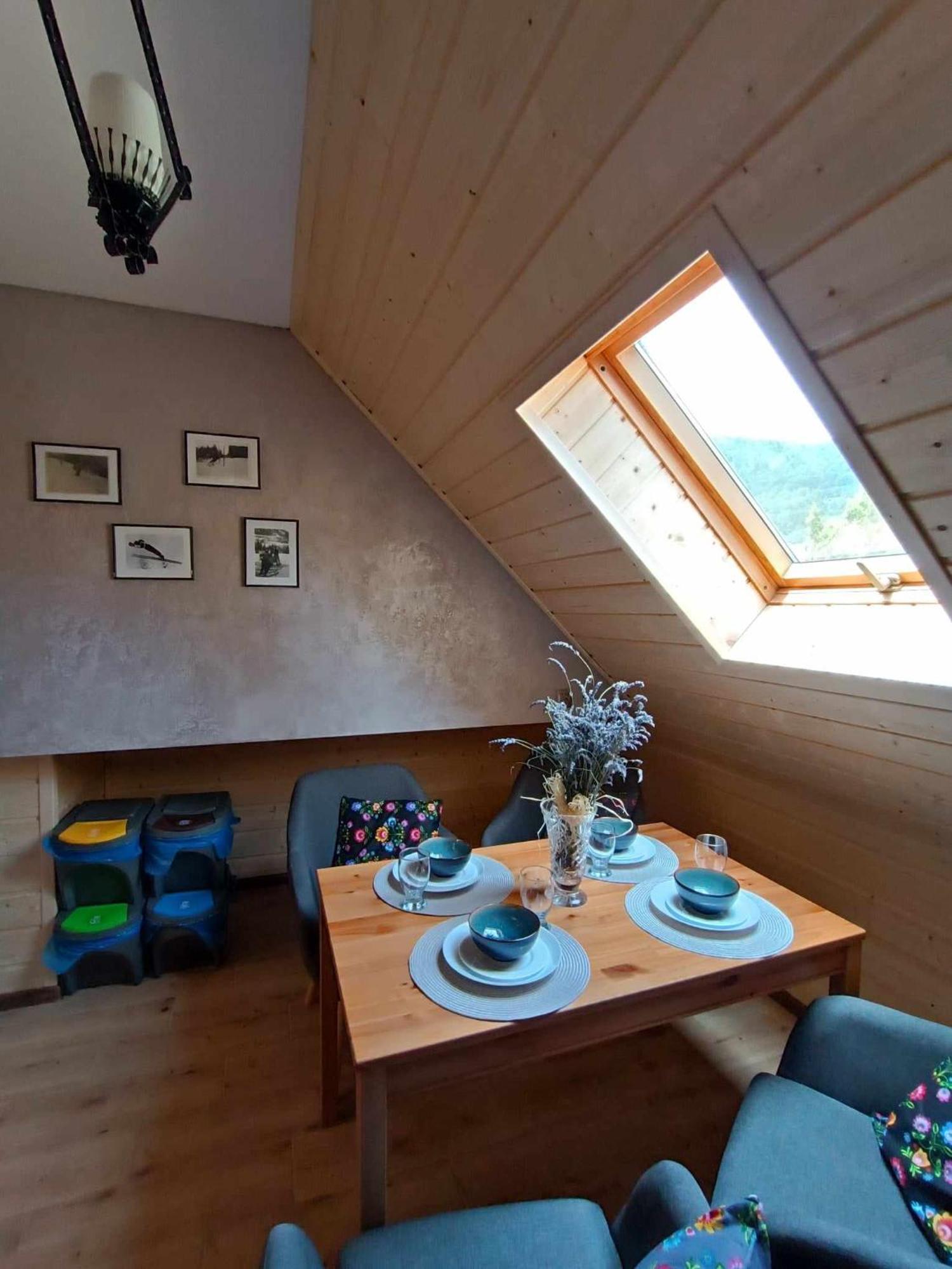 Olimp Pokoje I Apartamenty 슈차이르크 외부 사진